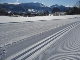pistes tracées avec vue sur la montagne d'Hirmentaz et Habère-Poche pistes tracées avec vue sur la montagne d'Hirmentaz et Habère-Poche