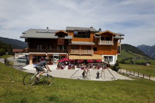 Hôtel Les skieurs - Hirmentaz