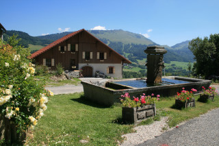 la_fontaine_dargence_habere_poche la_fontaine_dargence_habere_poche