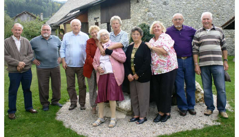 les_cimes_argentees_autour_du_gateau_1412179093.jpg