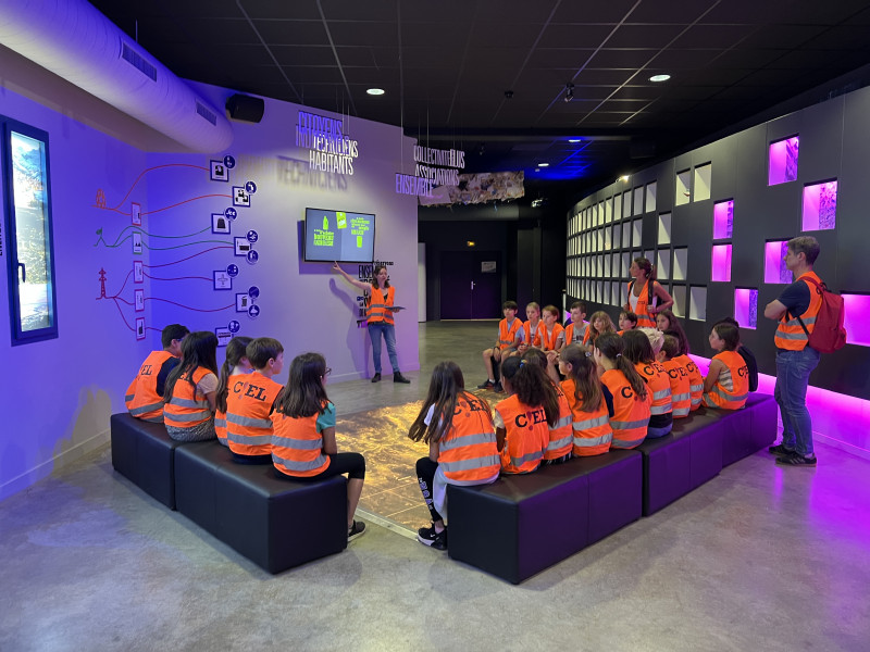 public - © ©sivalor public