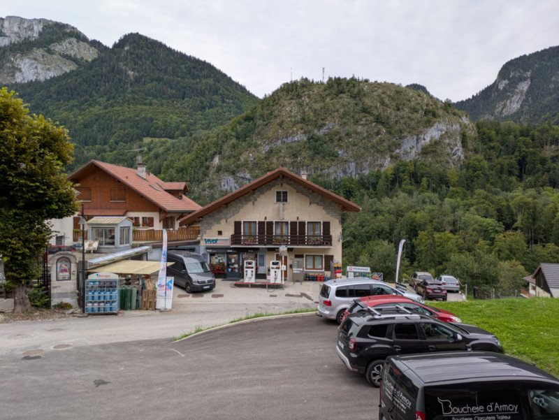 VIVAL Grocery store_Bellevaux