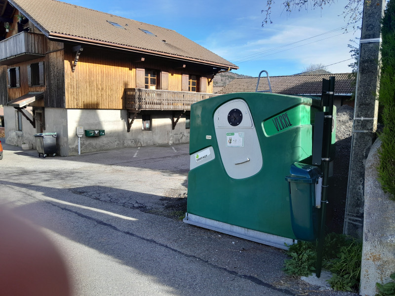 Tri sélectif - route des prés