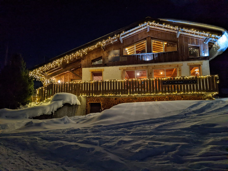 Les Pivottes en hiver, de nuit Les Pivottes en hiver, de nuit