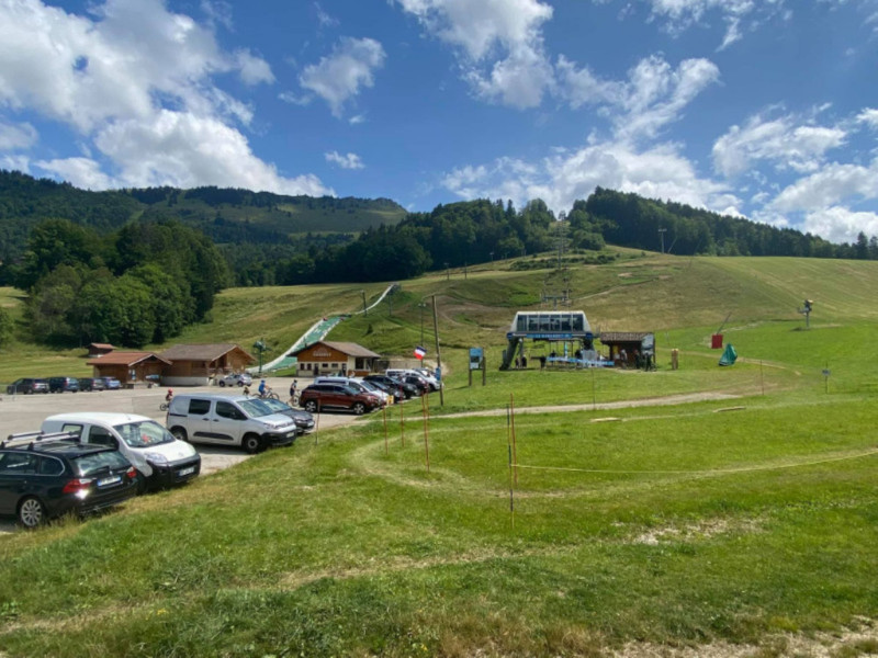 Le Bois Noir Car Park_Habère-Poche