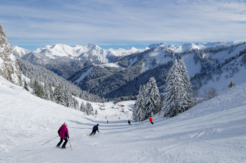 Grand ski et beaux paysages - © Yvan Tisseyre/OT Vallée d'Aulps Grand ski et beaux paysages