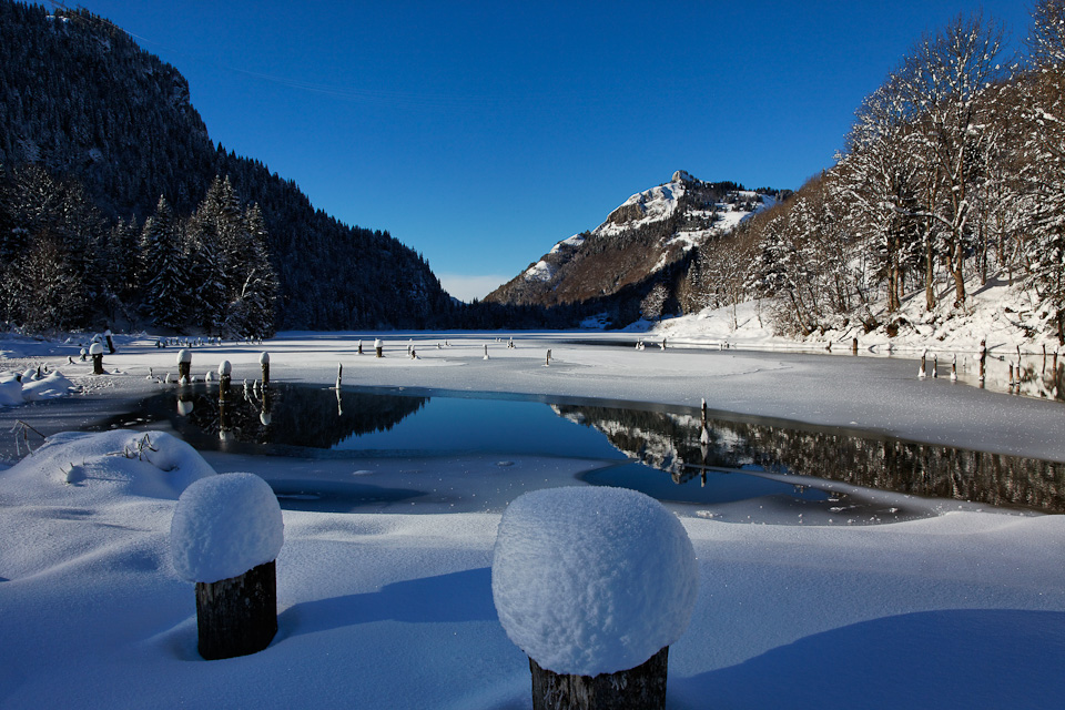 Lac de Vallon sous la neige et la glace - © GIlles Place