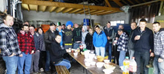 Mulled wine and onion soup for new year_Vailly