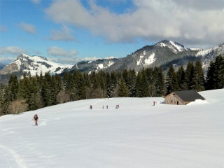 Snowshoeing in La Chèvrerie_Bellevaux Snowshoeing in La Chèvrerie_Bellevaux