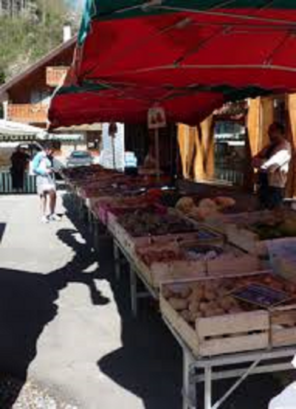 Marché de Lullin