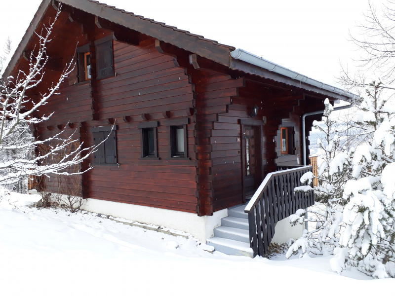 chalet-ext-en-hiver-53294